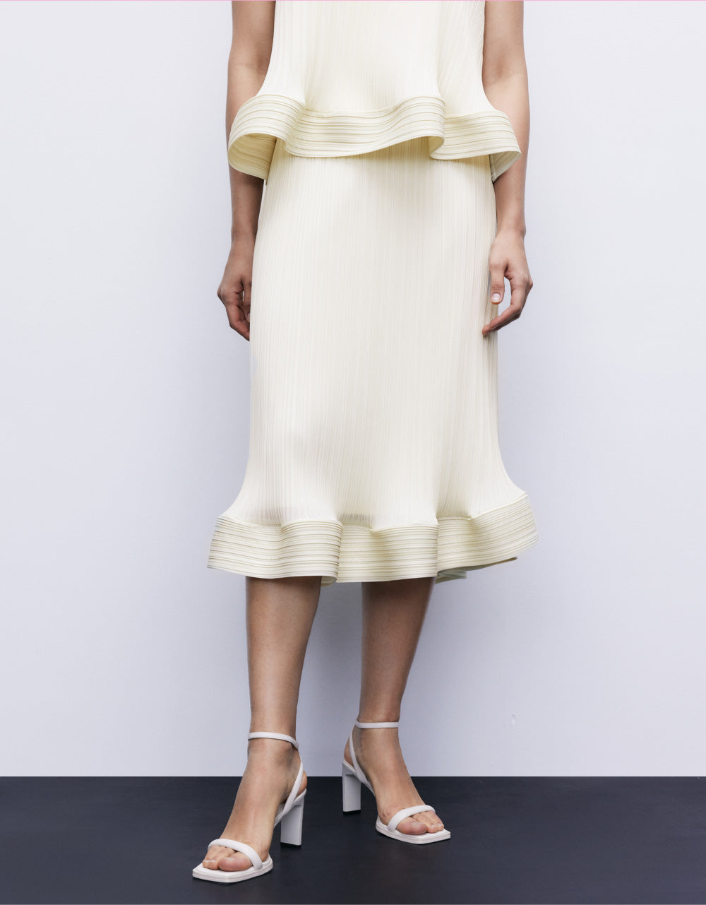 Textured Midi Straight Skirt