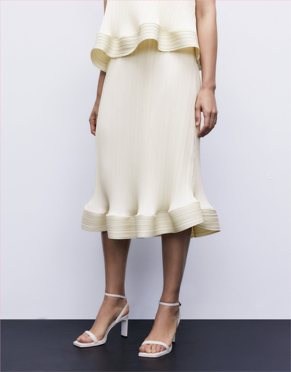 Textured Midi Straight Skirt