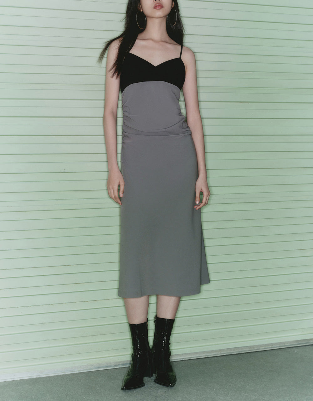 Contrast Sleeveless V-Neck A-Line Dress