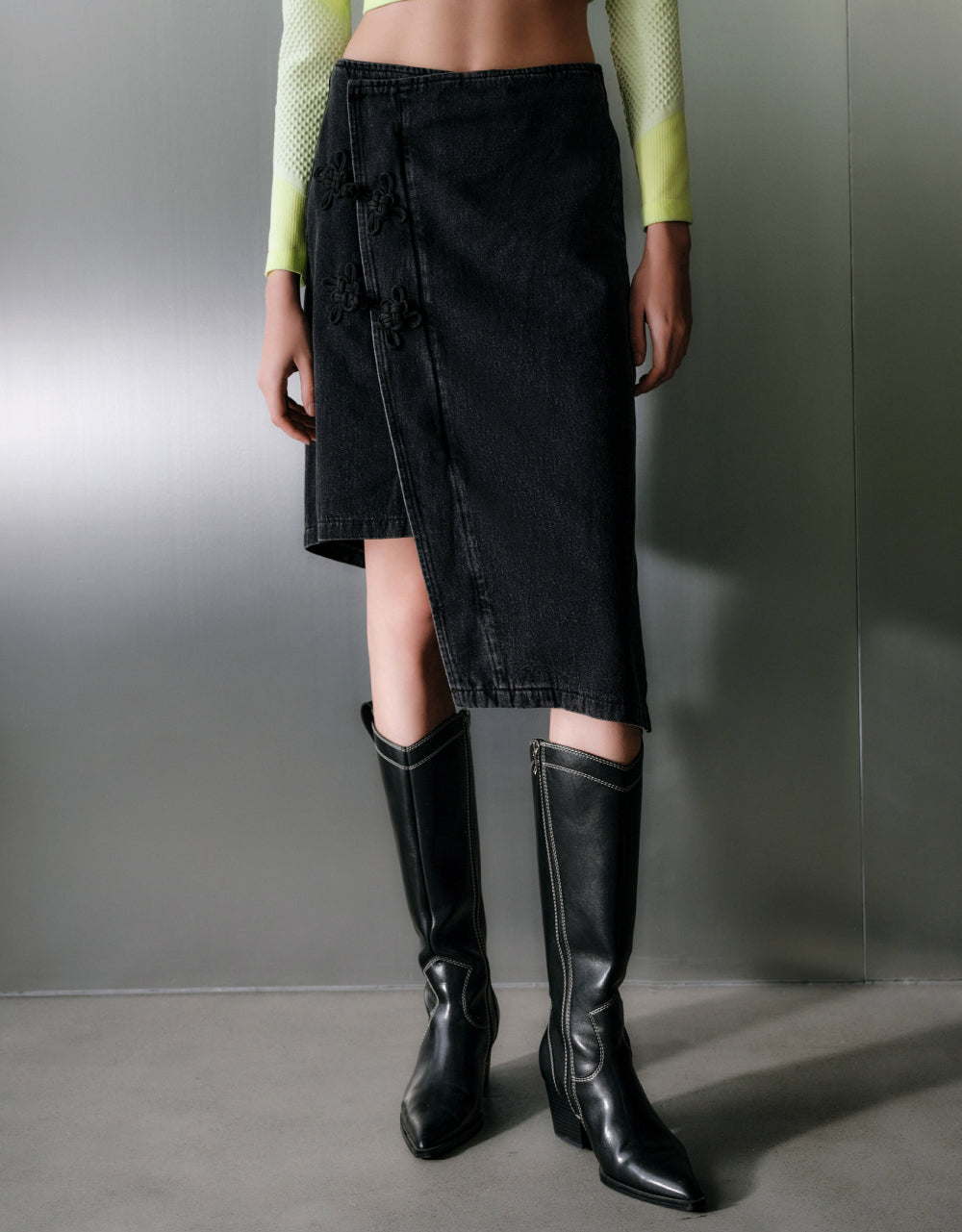 Chinese Button Wrap Denim Skirt
