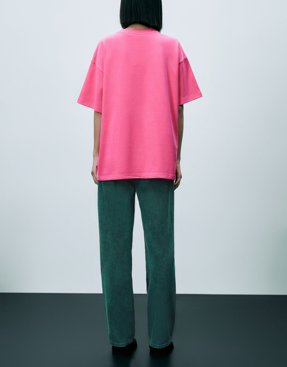 Mid-Waist Wide-Leg Jeans