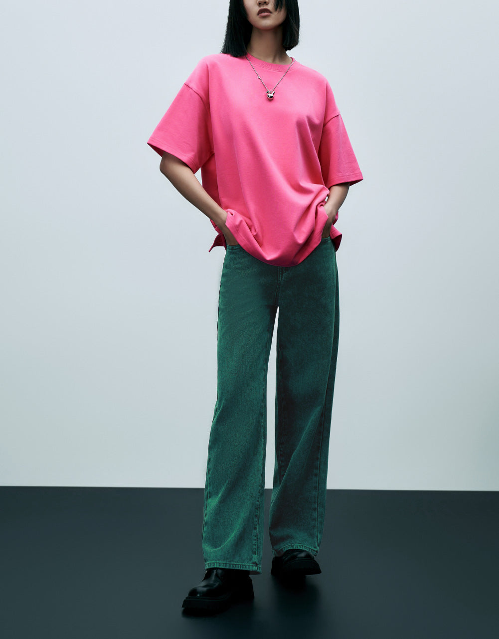 Mid-Waist Wide-Leg Jeans