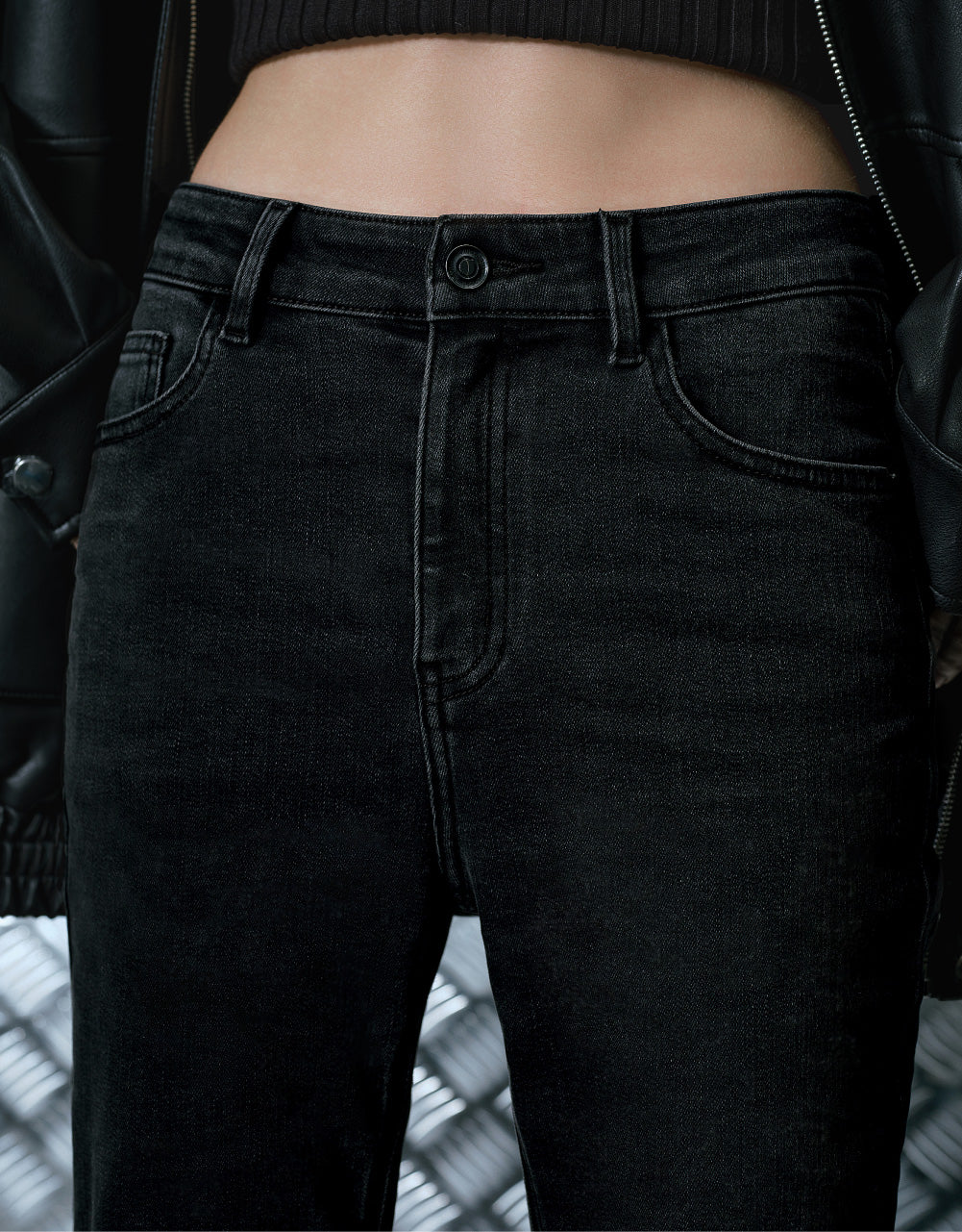 Low Waist Flared Jeans