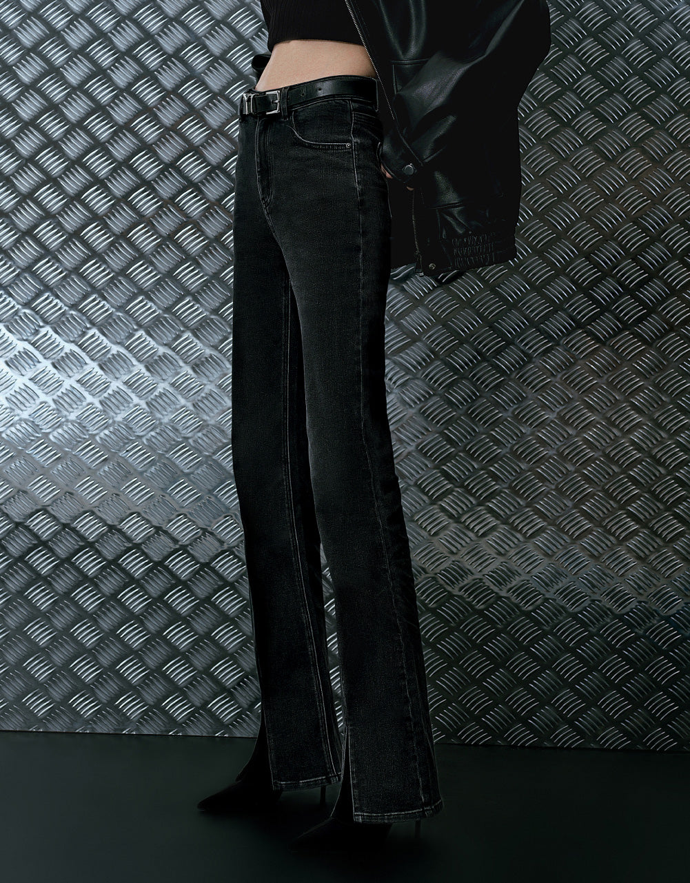 Low Waist Flared Jeans