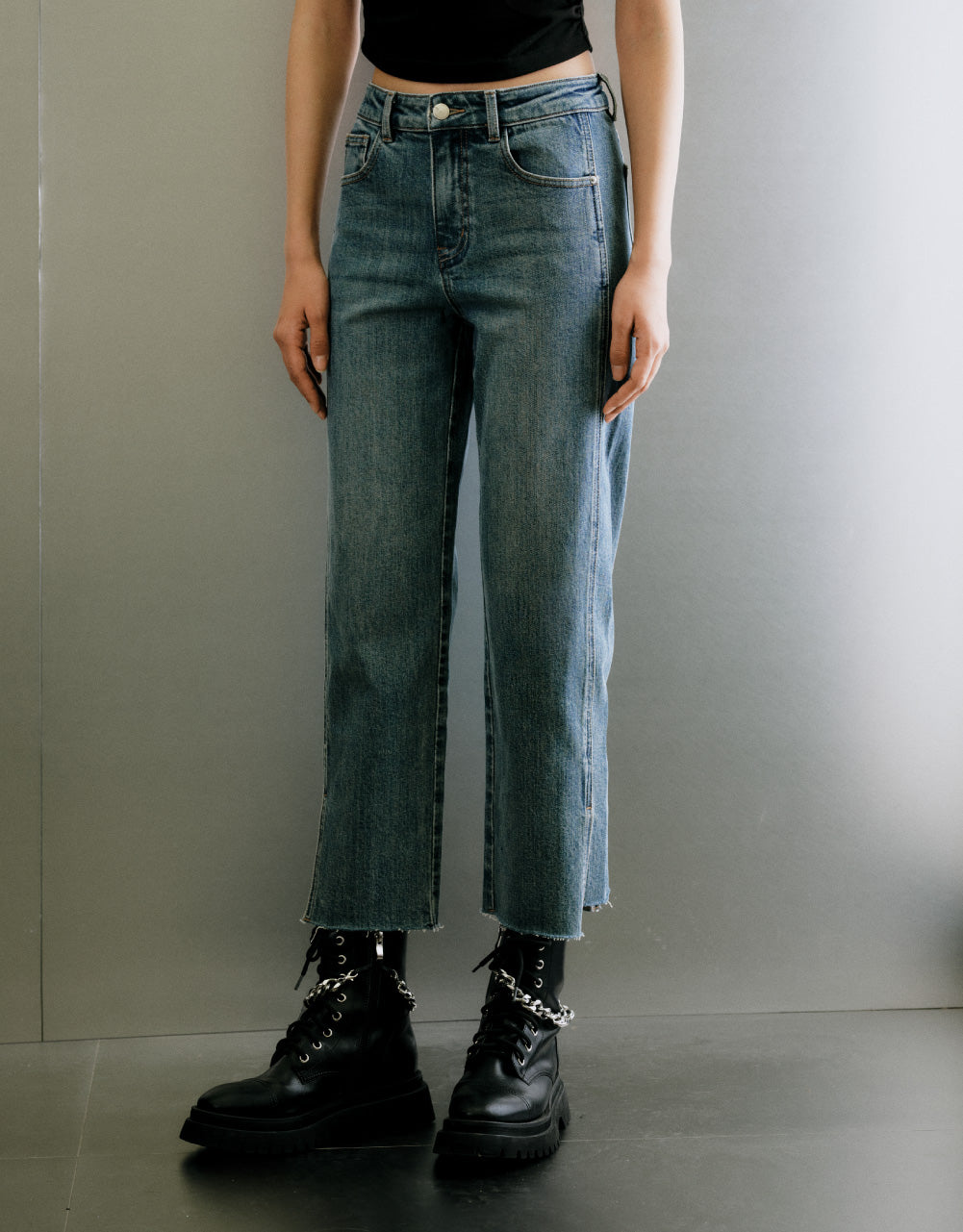 Raw Hem Cropped Straight Jeans