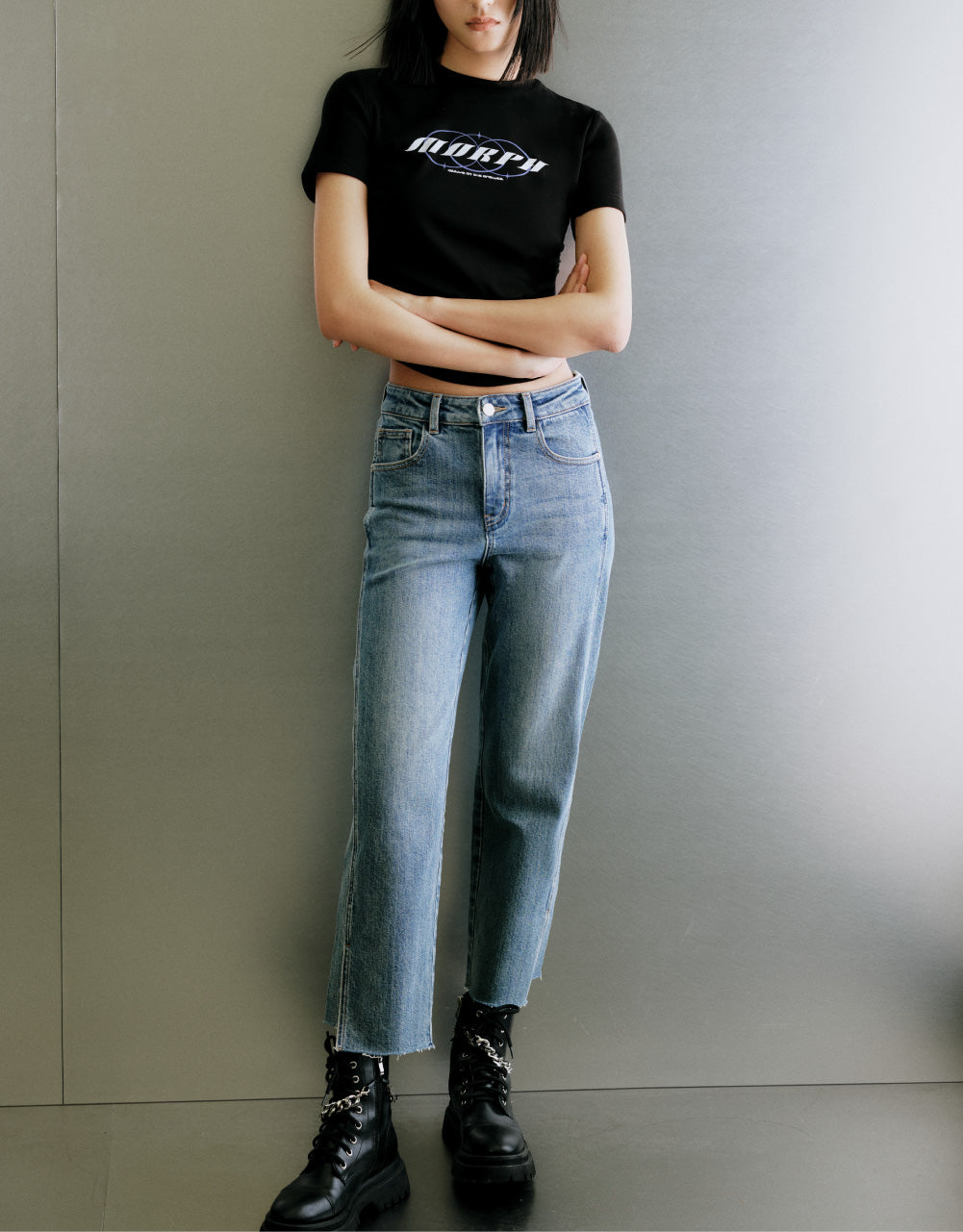 Raw Hem Cropped Straight Jeans