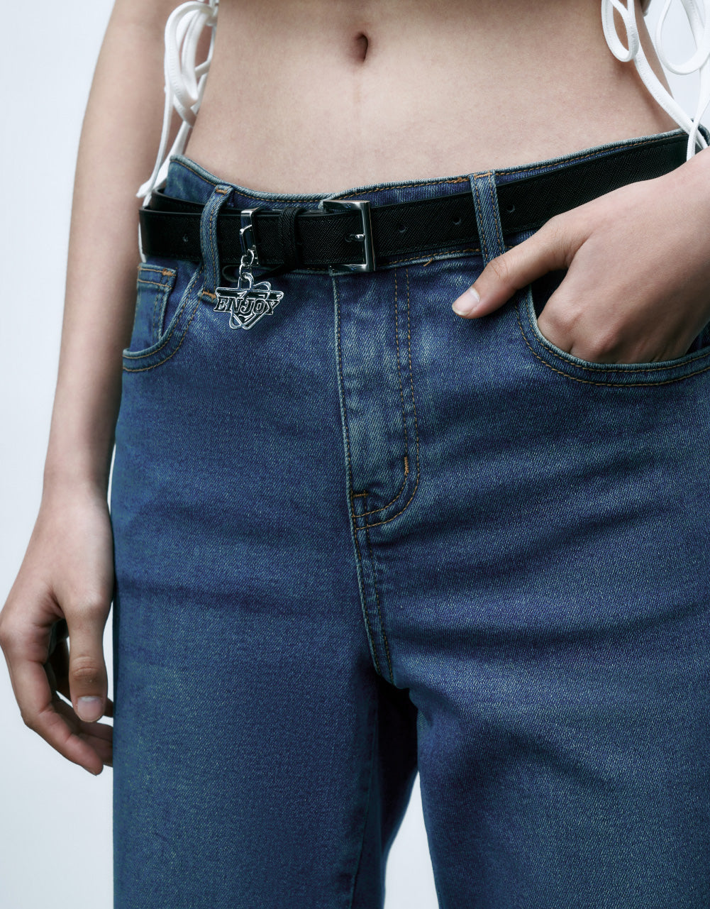 Mid-Waist Cropped Jeans