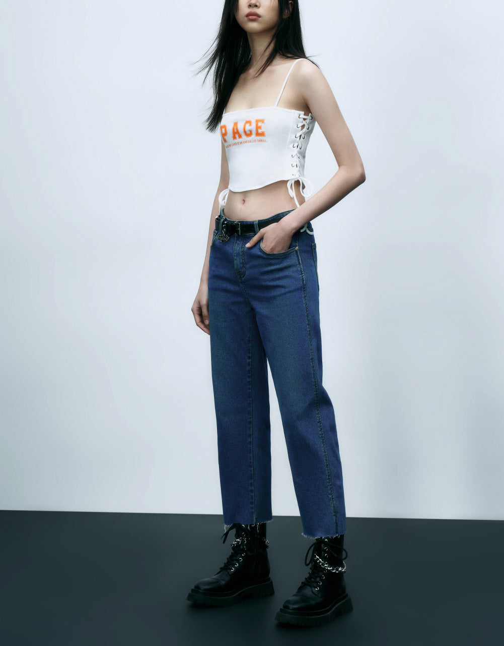 Mid-Waist Cropped Jeans