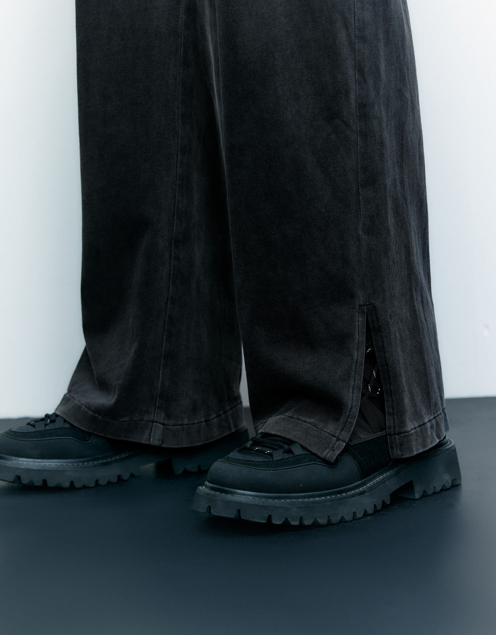 Drawstring Waist Wide-Leg Jeans