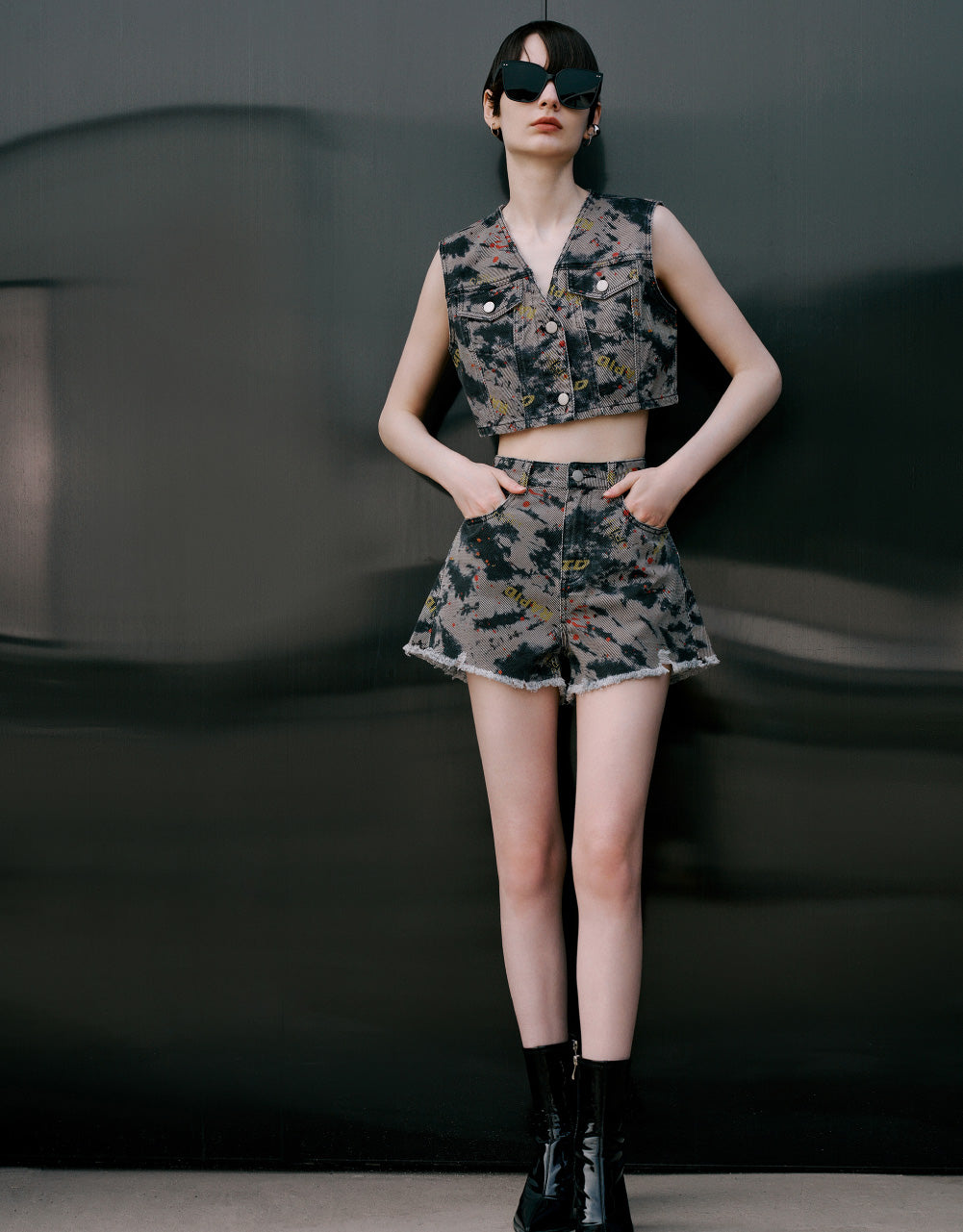 Camouflage Raw Hem Denim Shorts