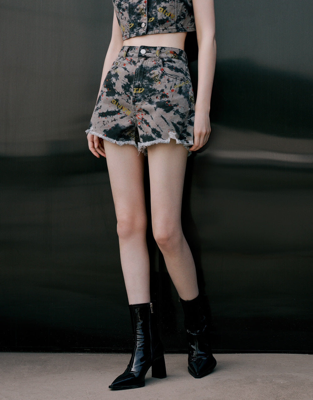 Camouflage Raw Hem Denim Shorts