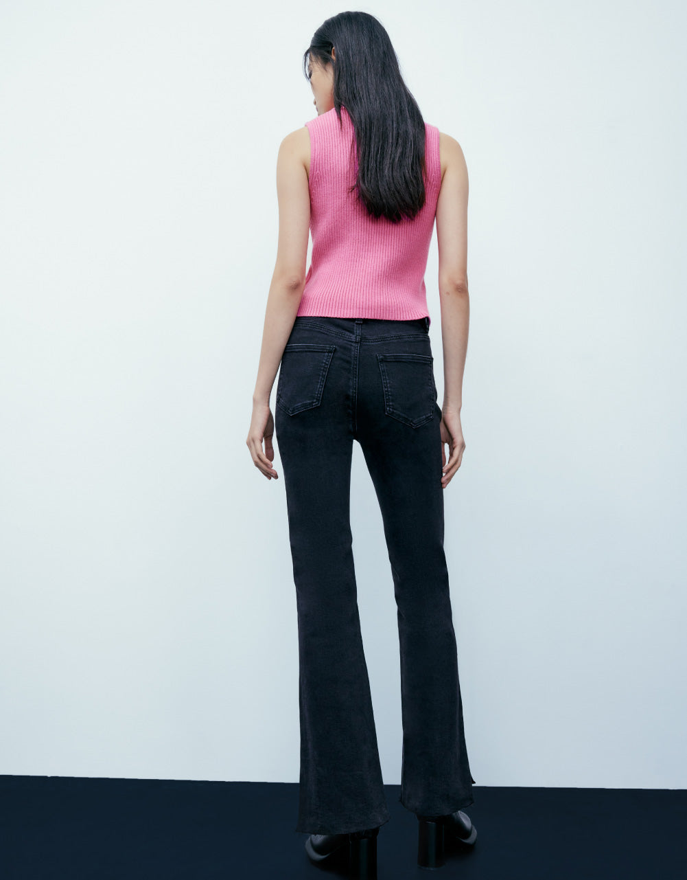 Sleeveless Knitted Top