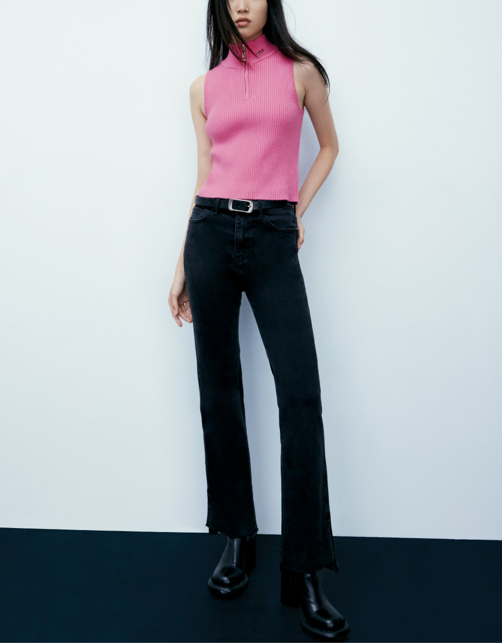 Sleeveless Knitted Top