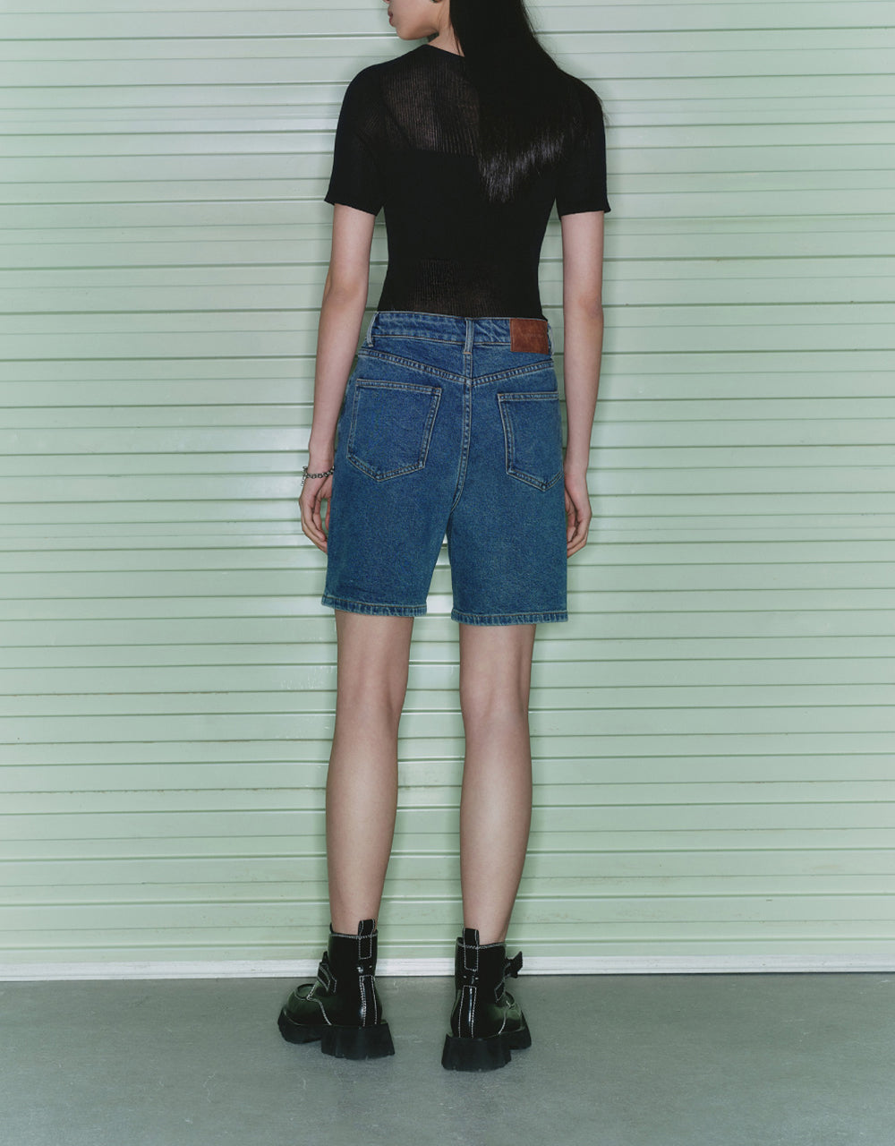 Cut-Out Rib Knitted T-Shirt
