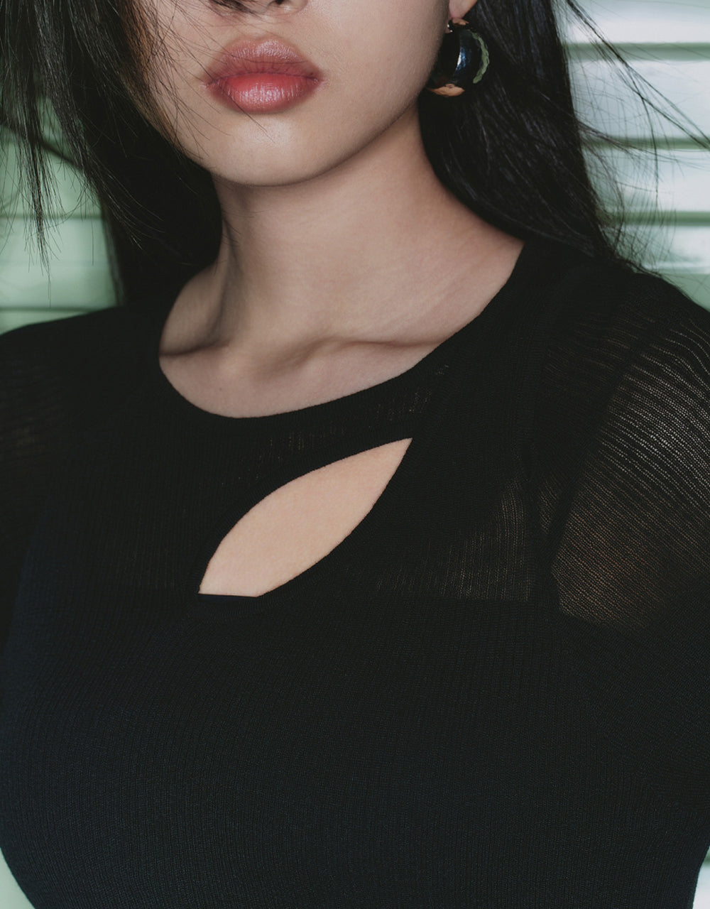 Cut-Out Rib Knitted T-Shirt