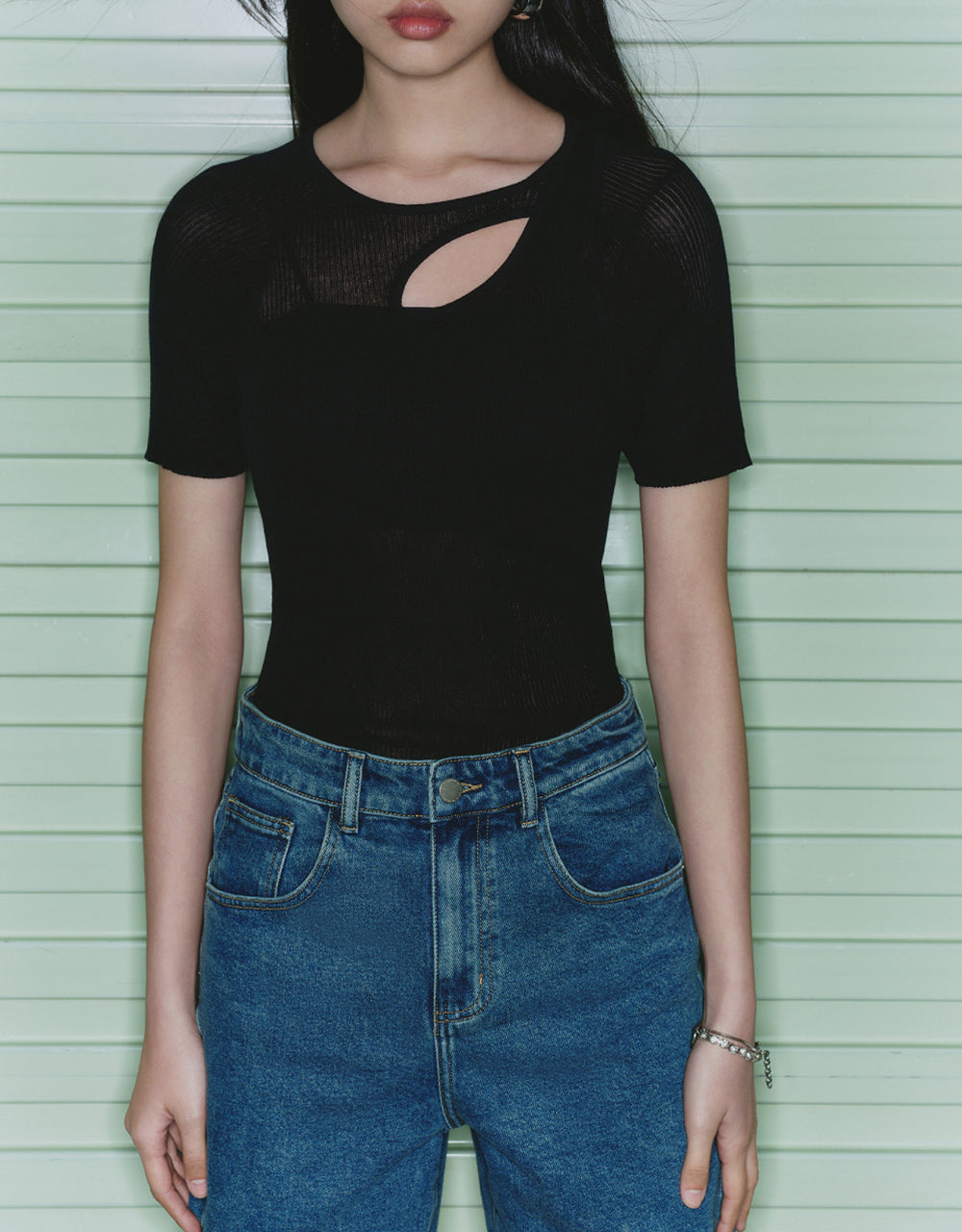Cut-Out Rib Knitted T-Shirt