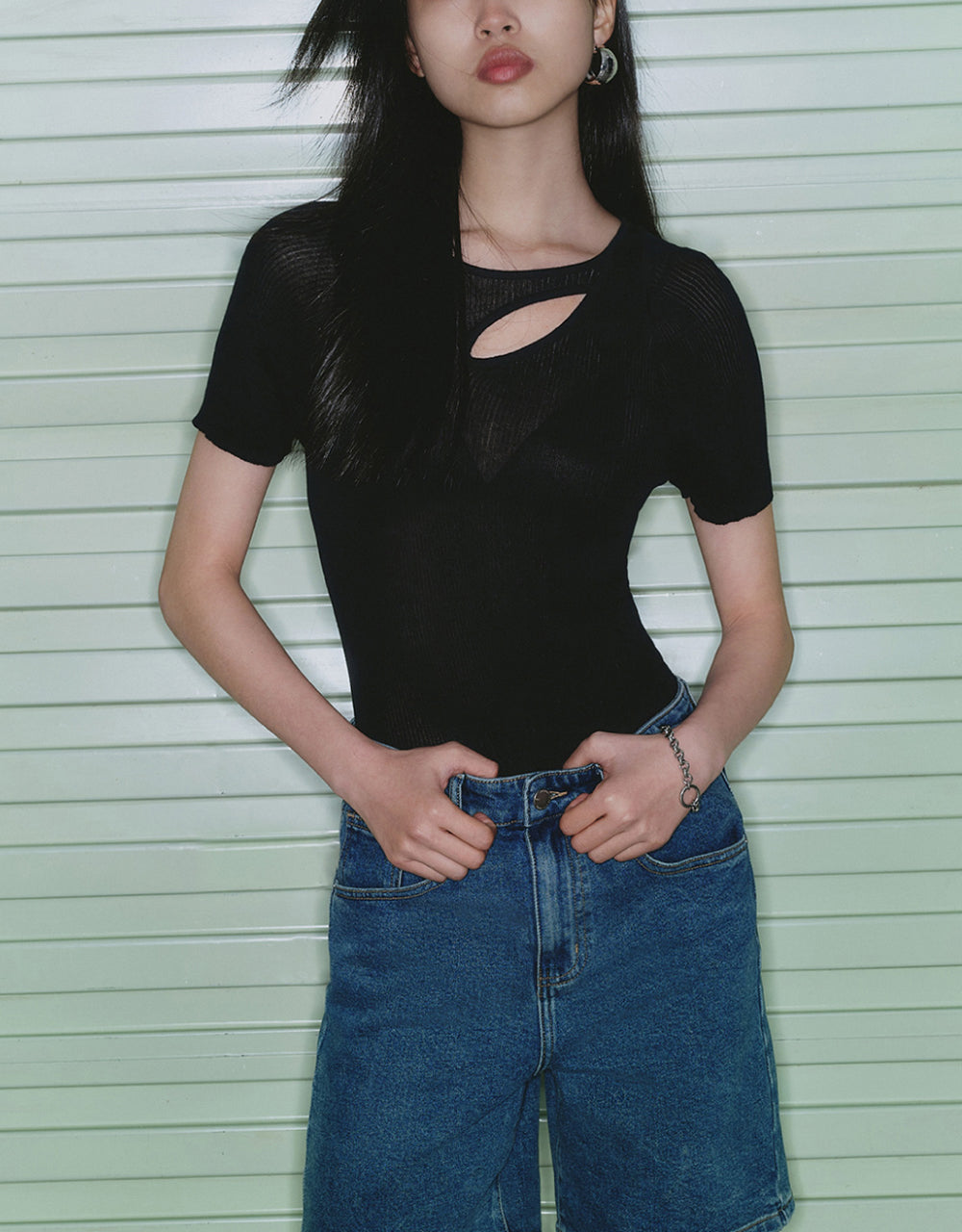 Cut-Out Rib Knitted T-Shirt