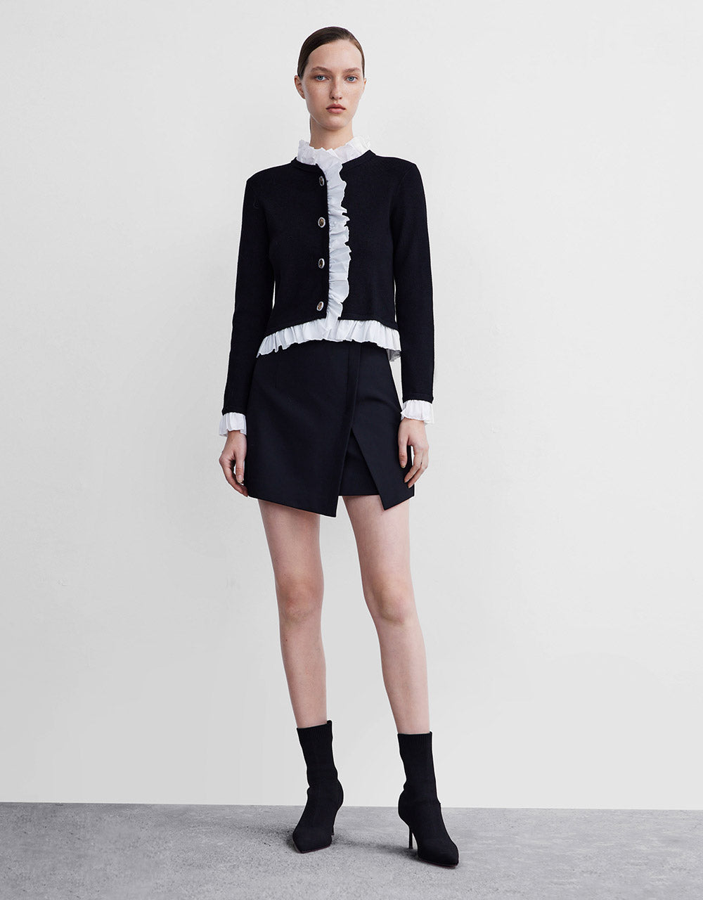 Contrast Ruffled Hem Cardigan
