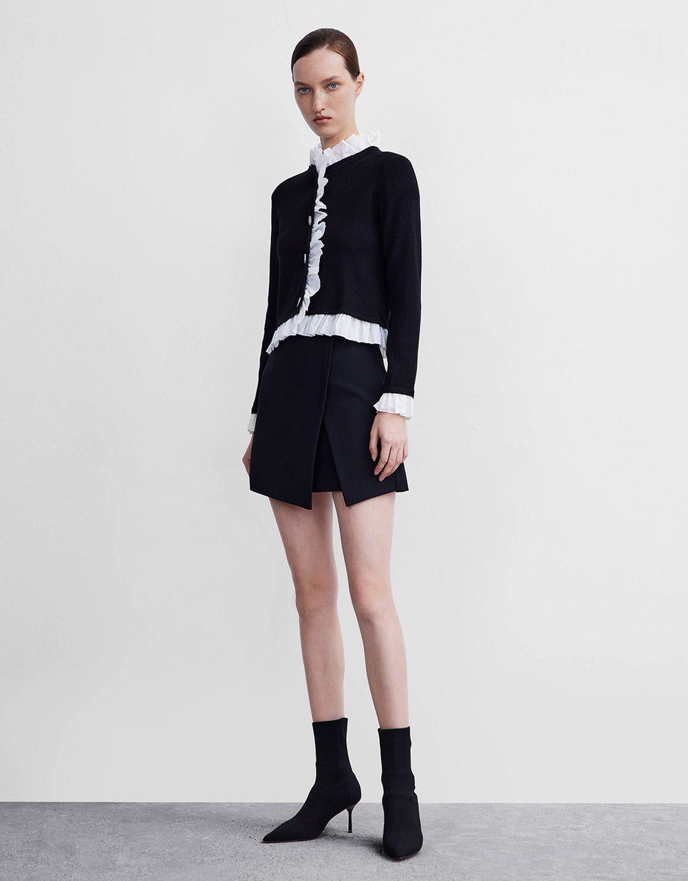 Contrast Ruffled Hem Cardigan