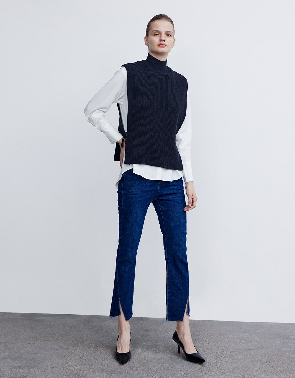 Slit Hem Straight Jeans
