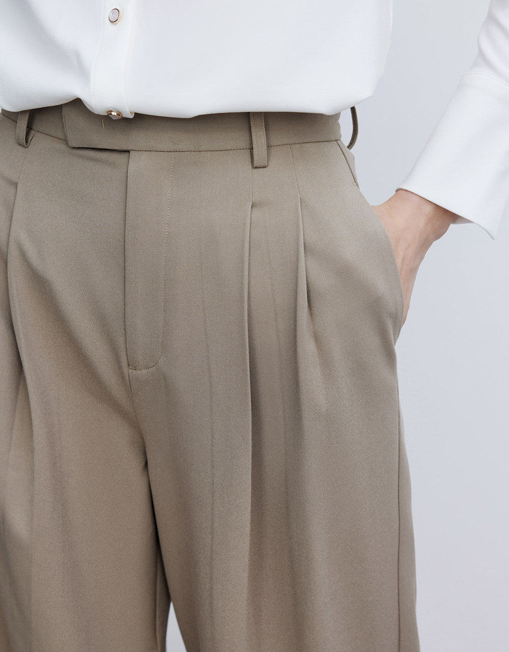 Pleated Straight Fit Pants
