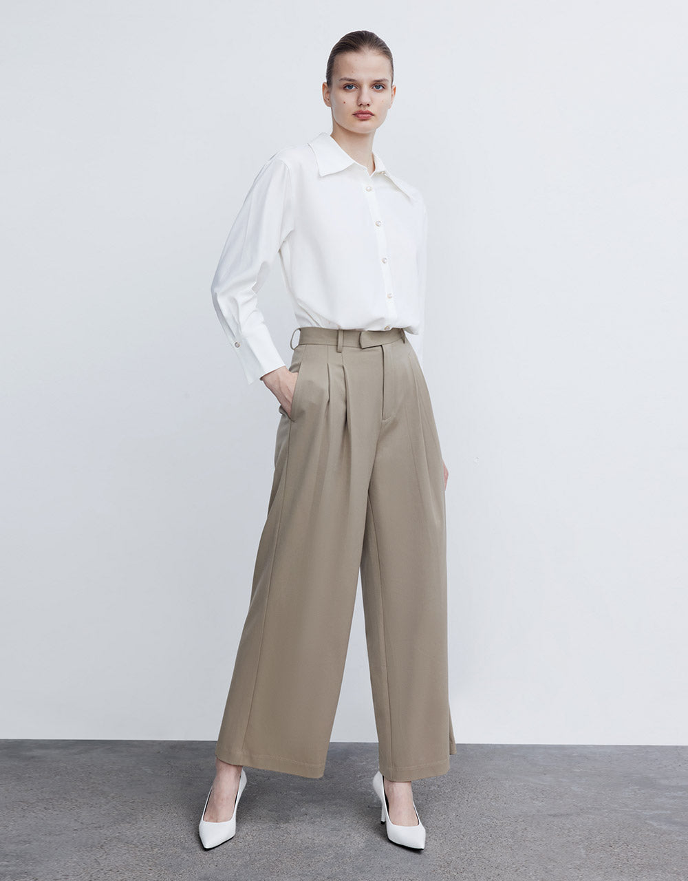 Pleated Straight Fit Pants
