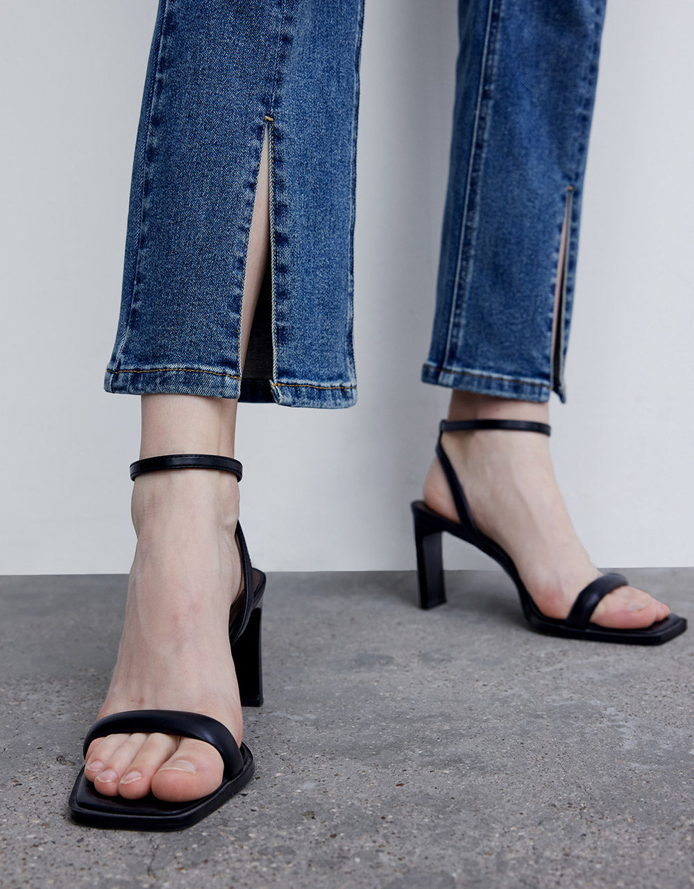 Slit Hem Straight Jeans