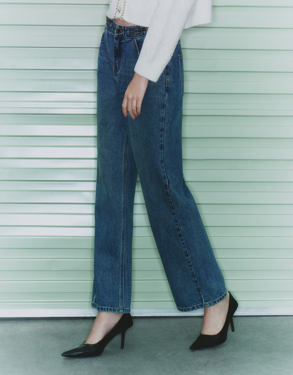 Straight Jeans With Chain