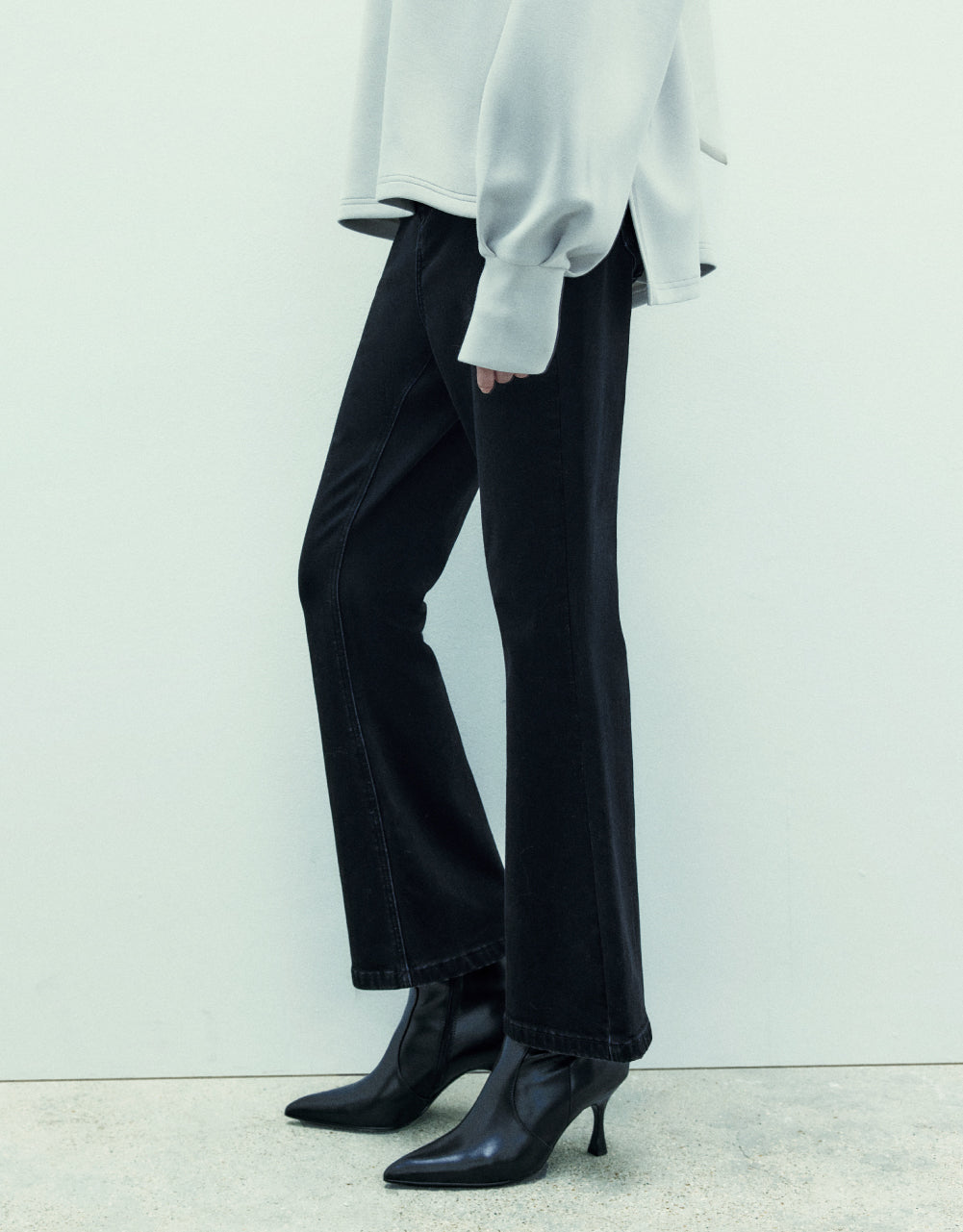 Mid Waist Flare Jeans