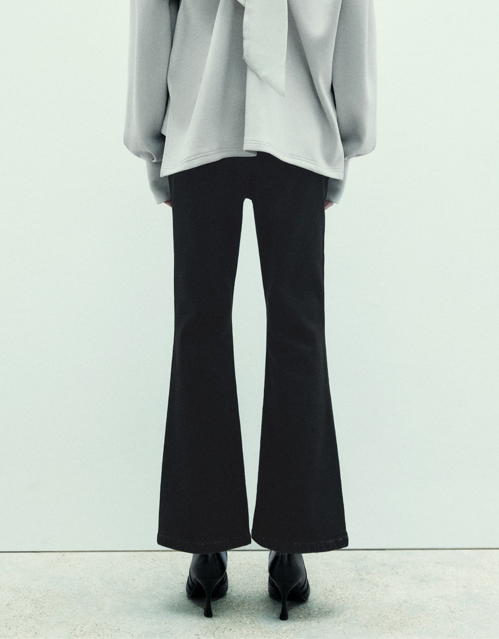 Mid Waist Flare Jeans