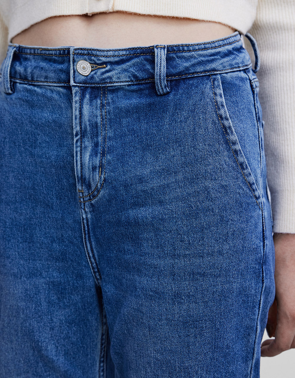 Mid Waist Wide Leg Jeans