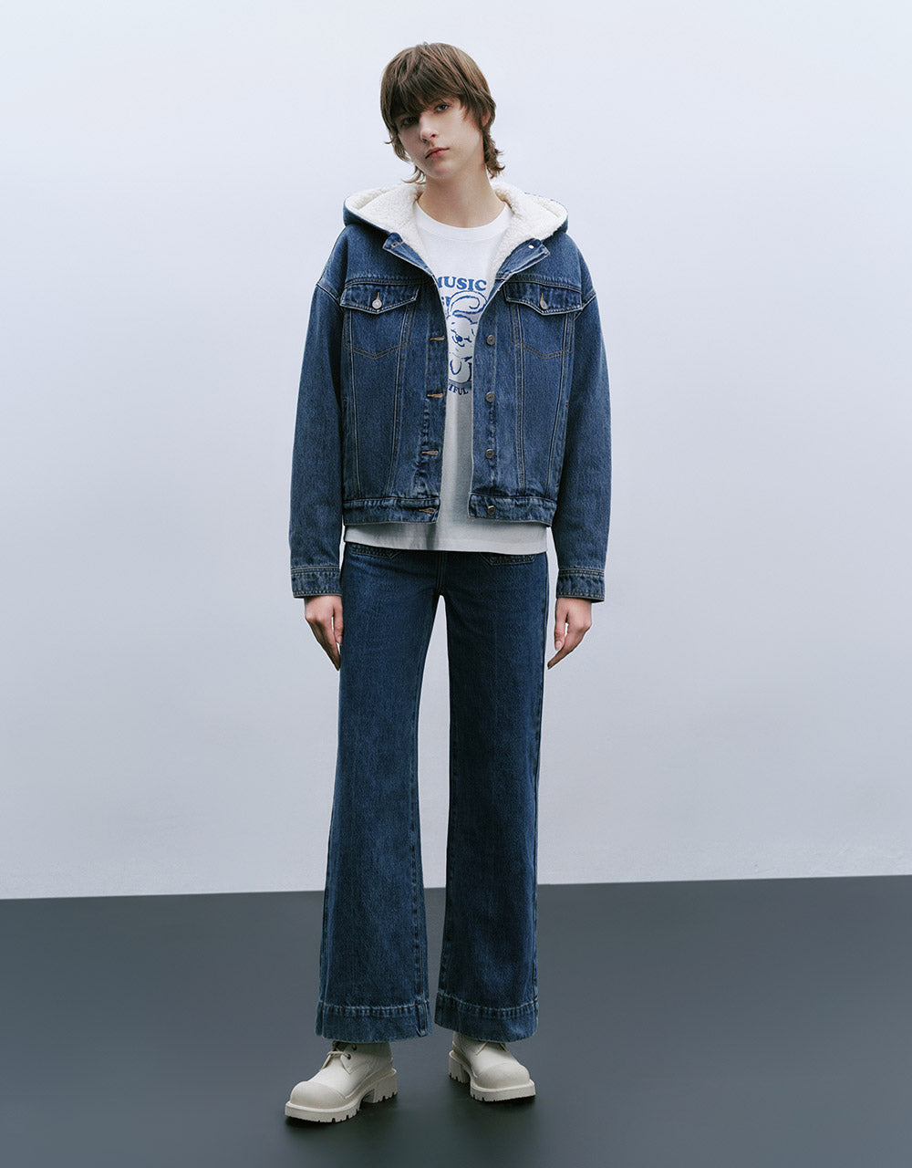 Mid Waist Wide Leg Jeans