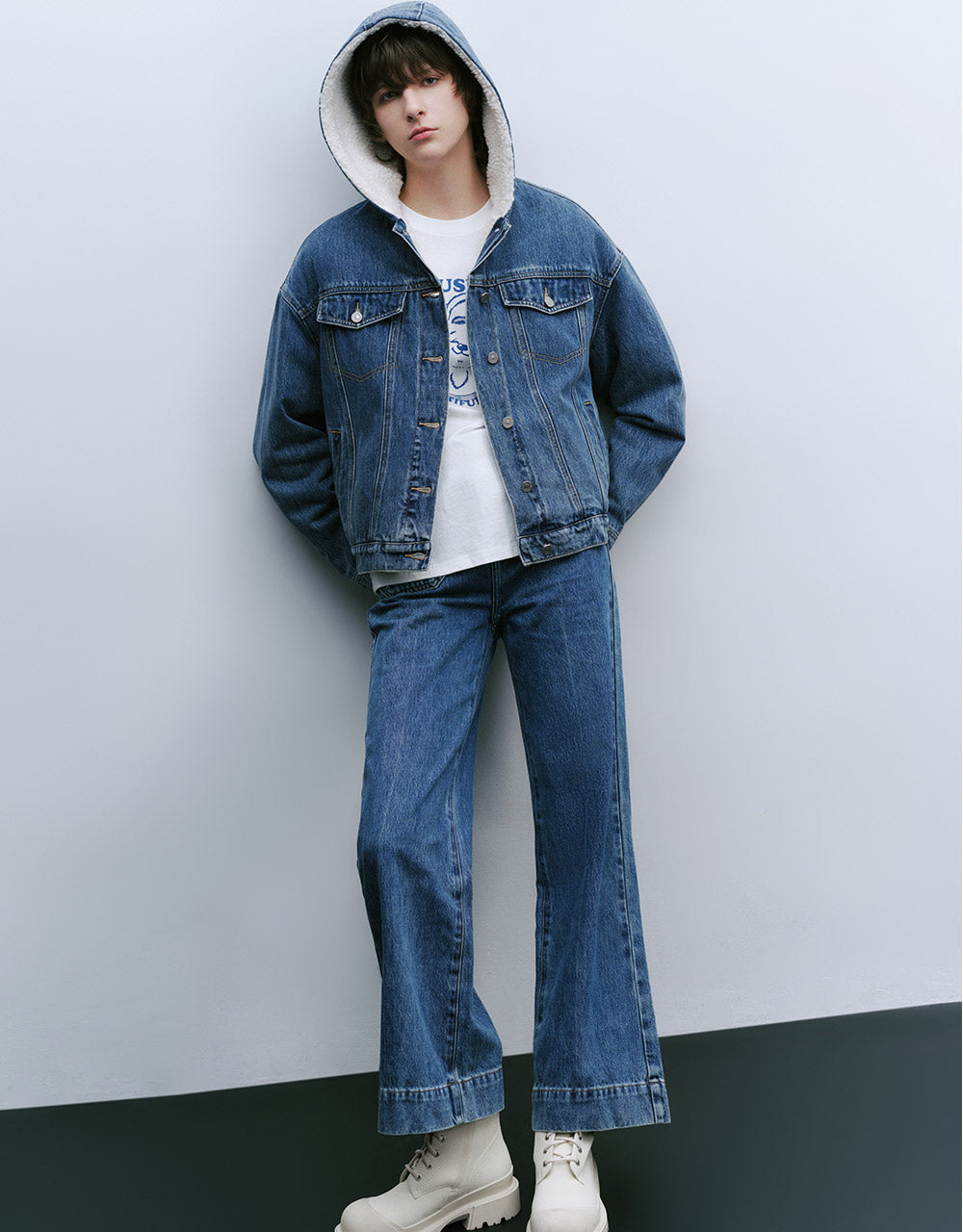 Mid Waist Wide Leg Jeans