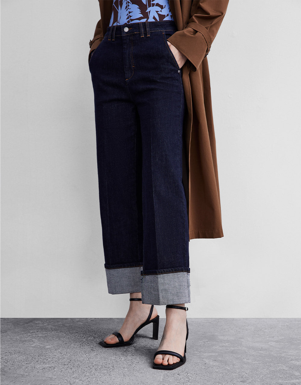 Roll Up Hem Straight Jeans