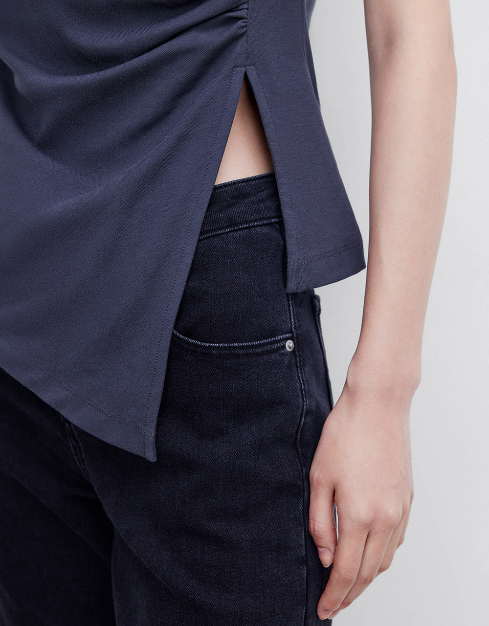 Asymmetrical Hem T-Shirt