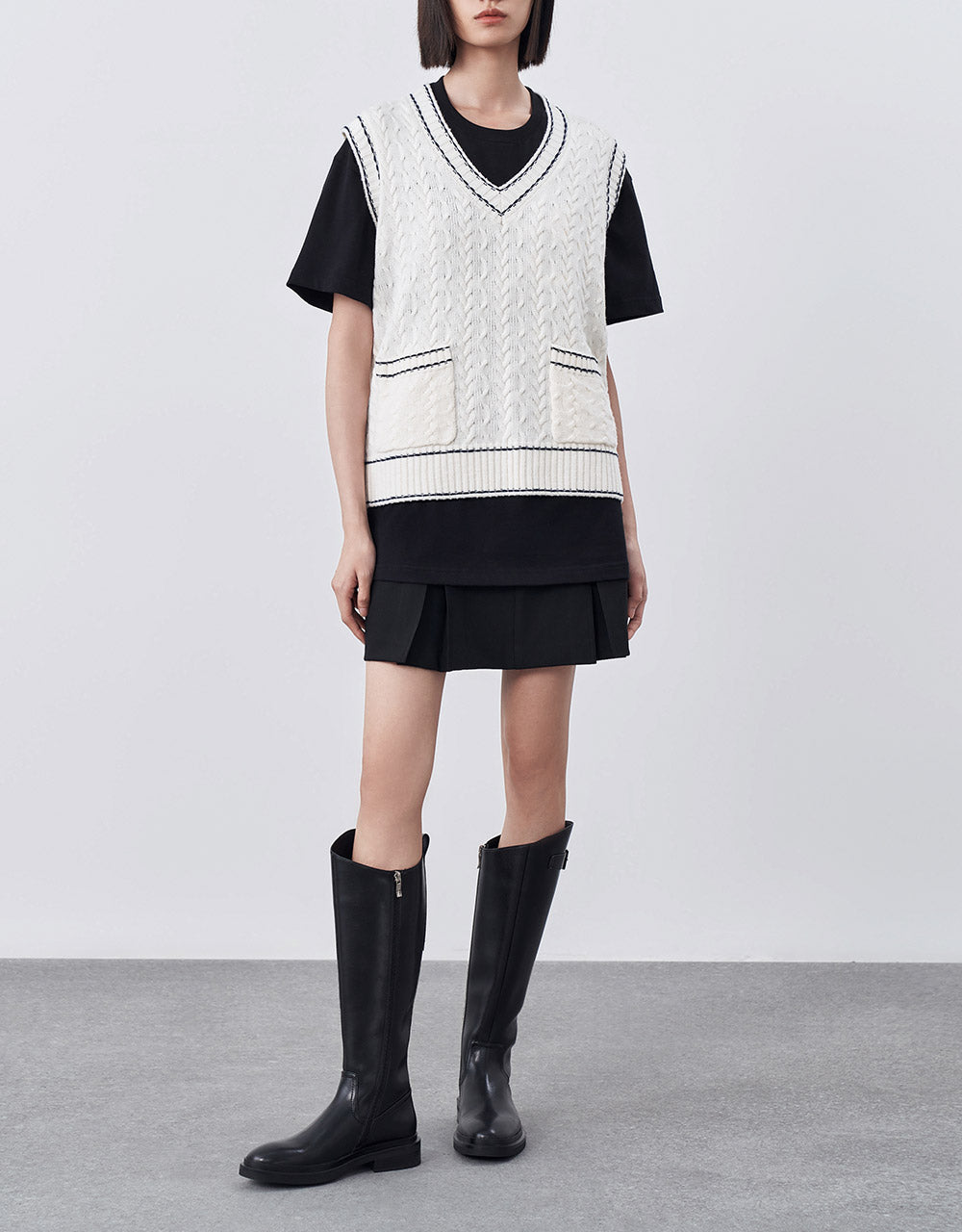 Contrast Trim Sweater Vest