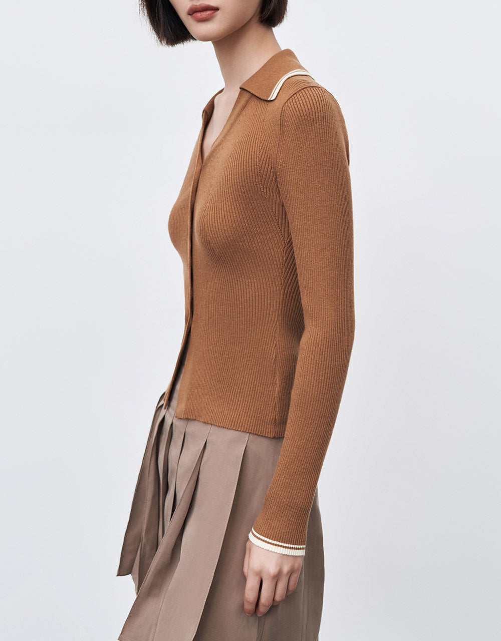 Contrast Trim Knit Top