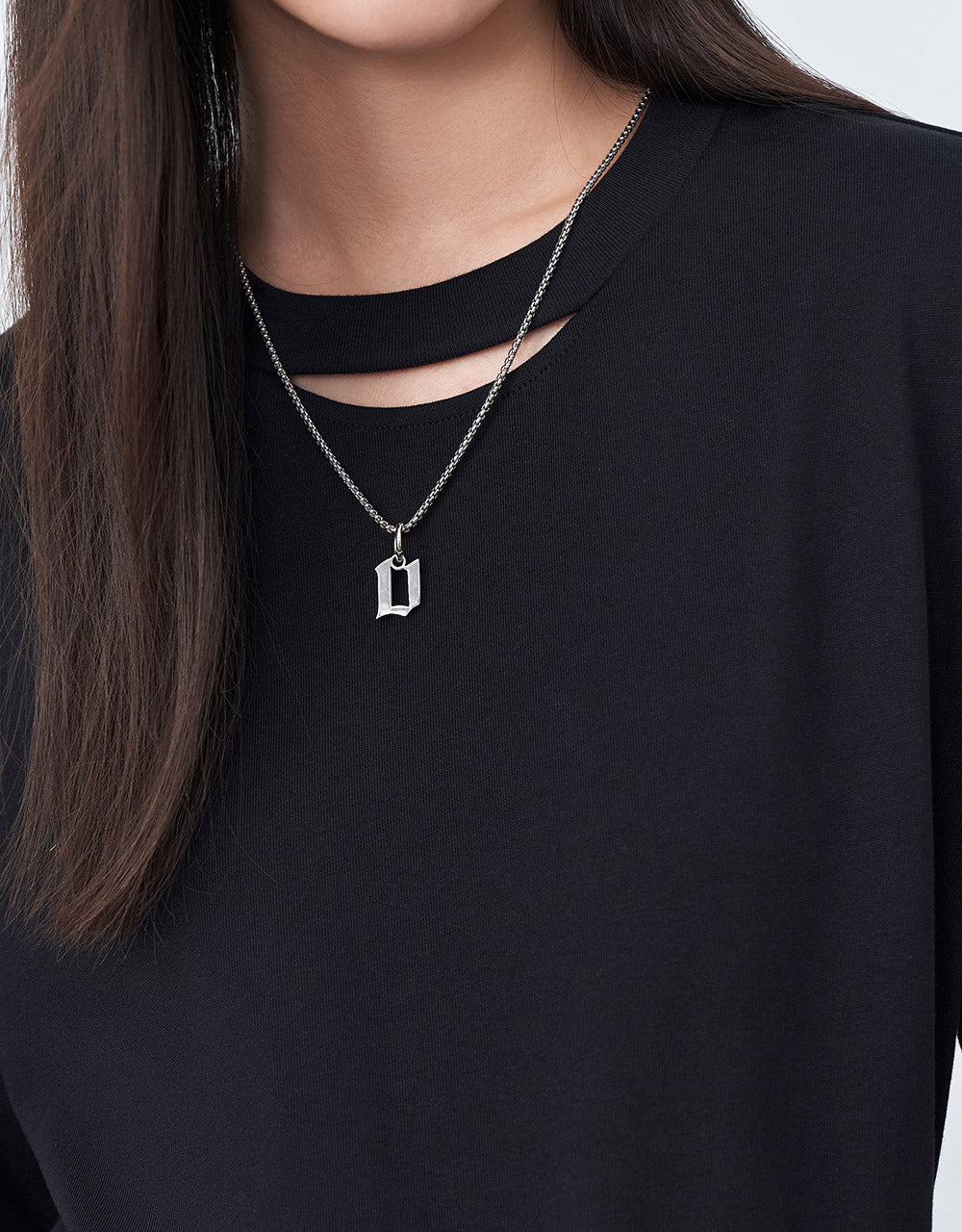 Cut Out T-Shirt With Chain