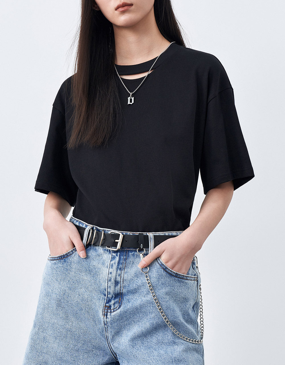 Cut Out T-Shirt With Chain