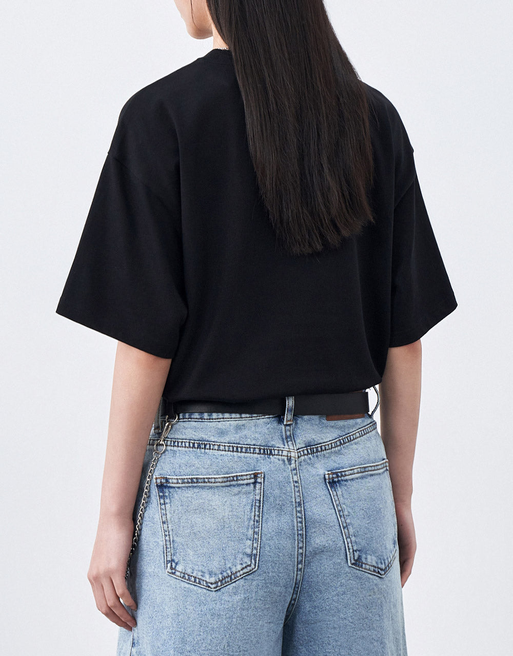 Cut Out T-Shirt With Chain