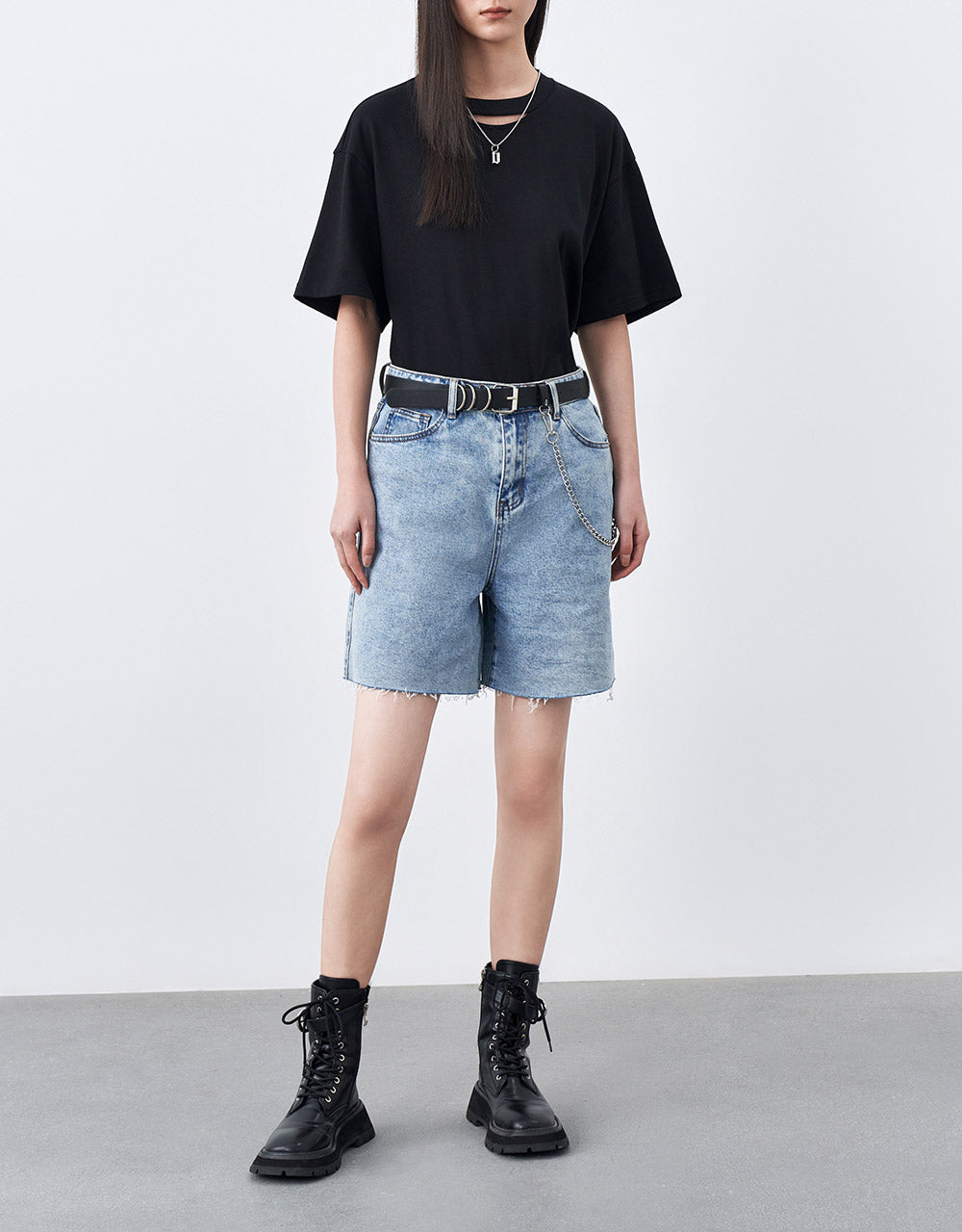 Cut Out T-Shirt With Chain