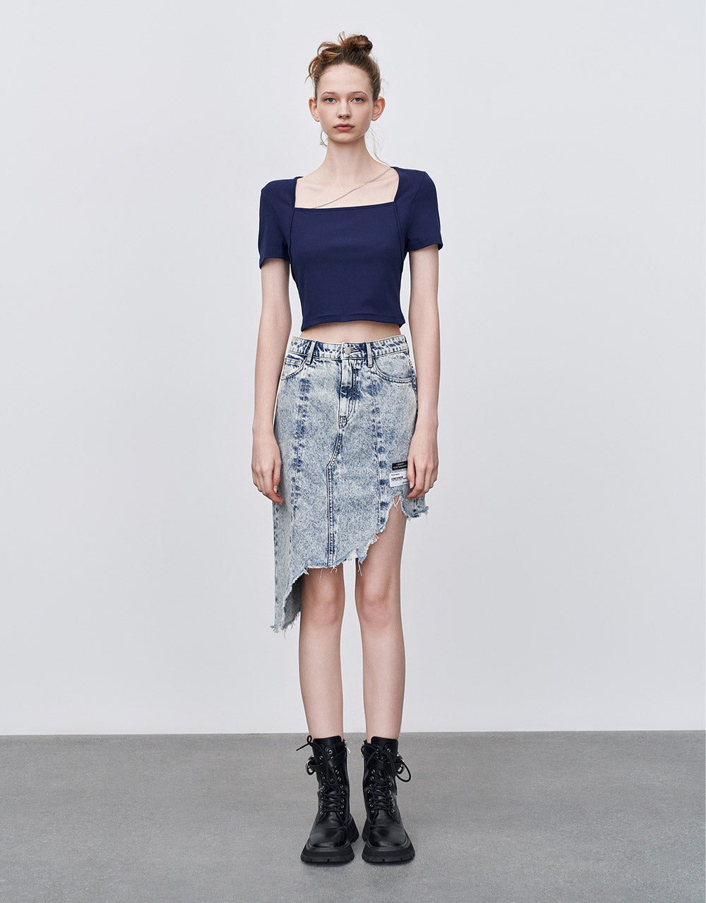 Cropped T-Shirt With Chain