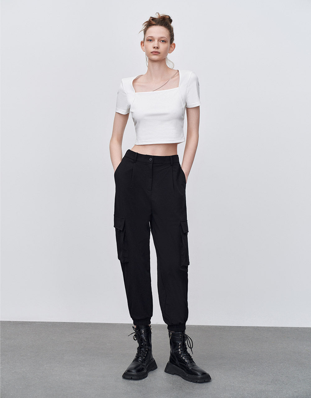 Cropped T-Shirt With Chain