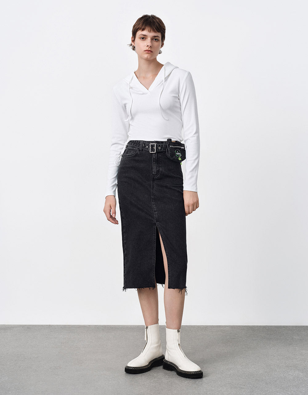Slit Hem Belted Denim Skirt With Pouch