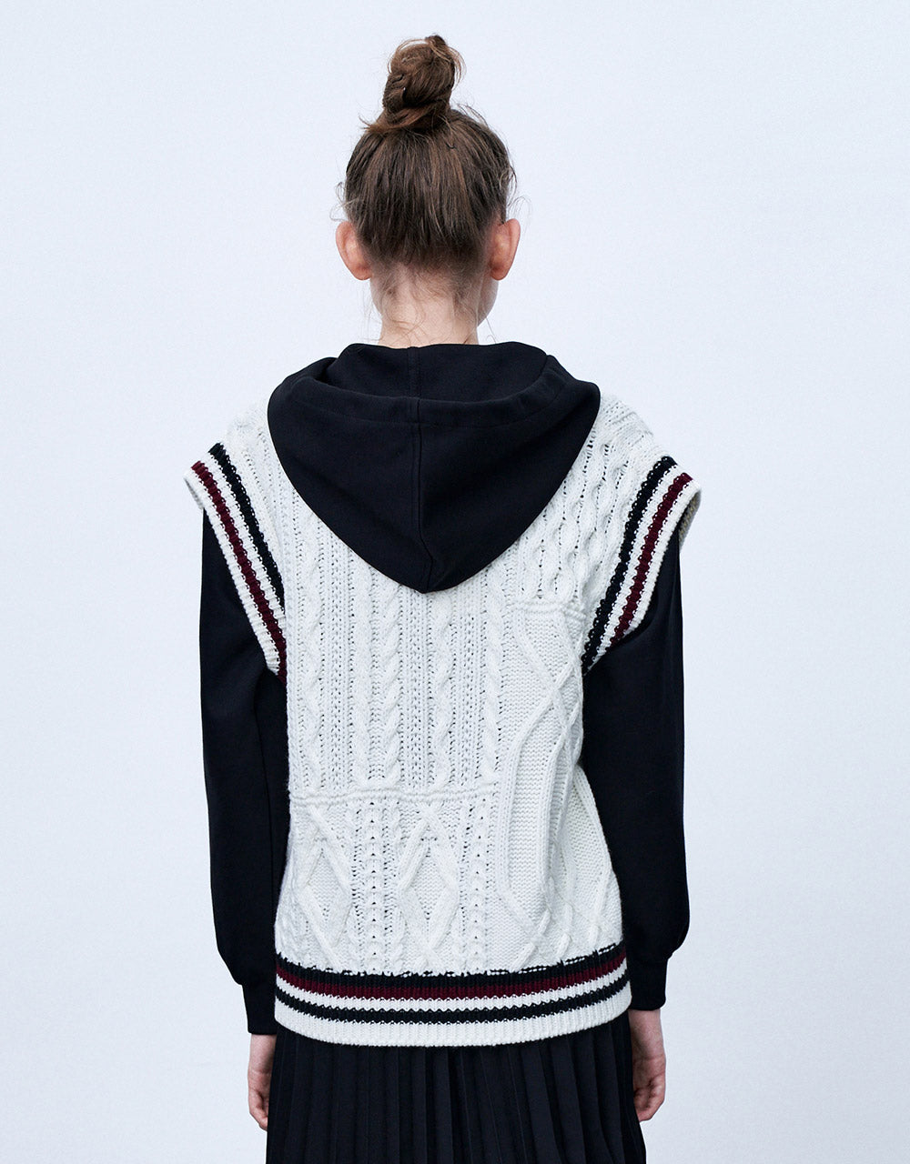 Contrast Trim Sweater Vest