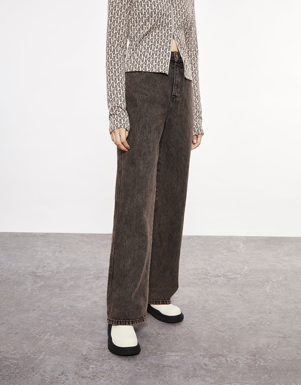 Mid Waist Straight Jeans